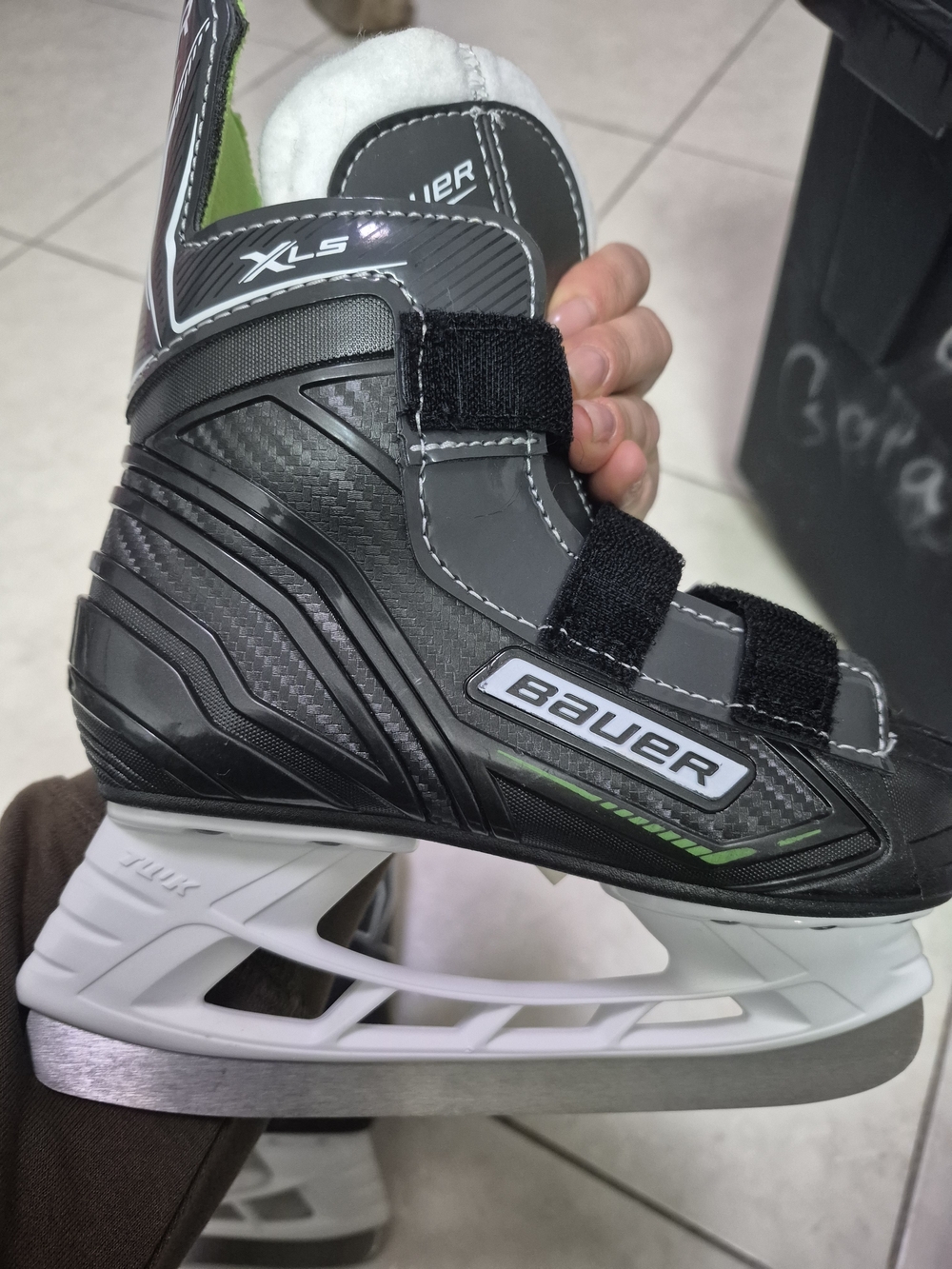 Bauer Youth Black and Green Hockey Skates - Picture 3 of 5